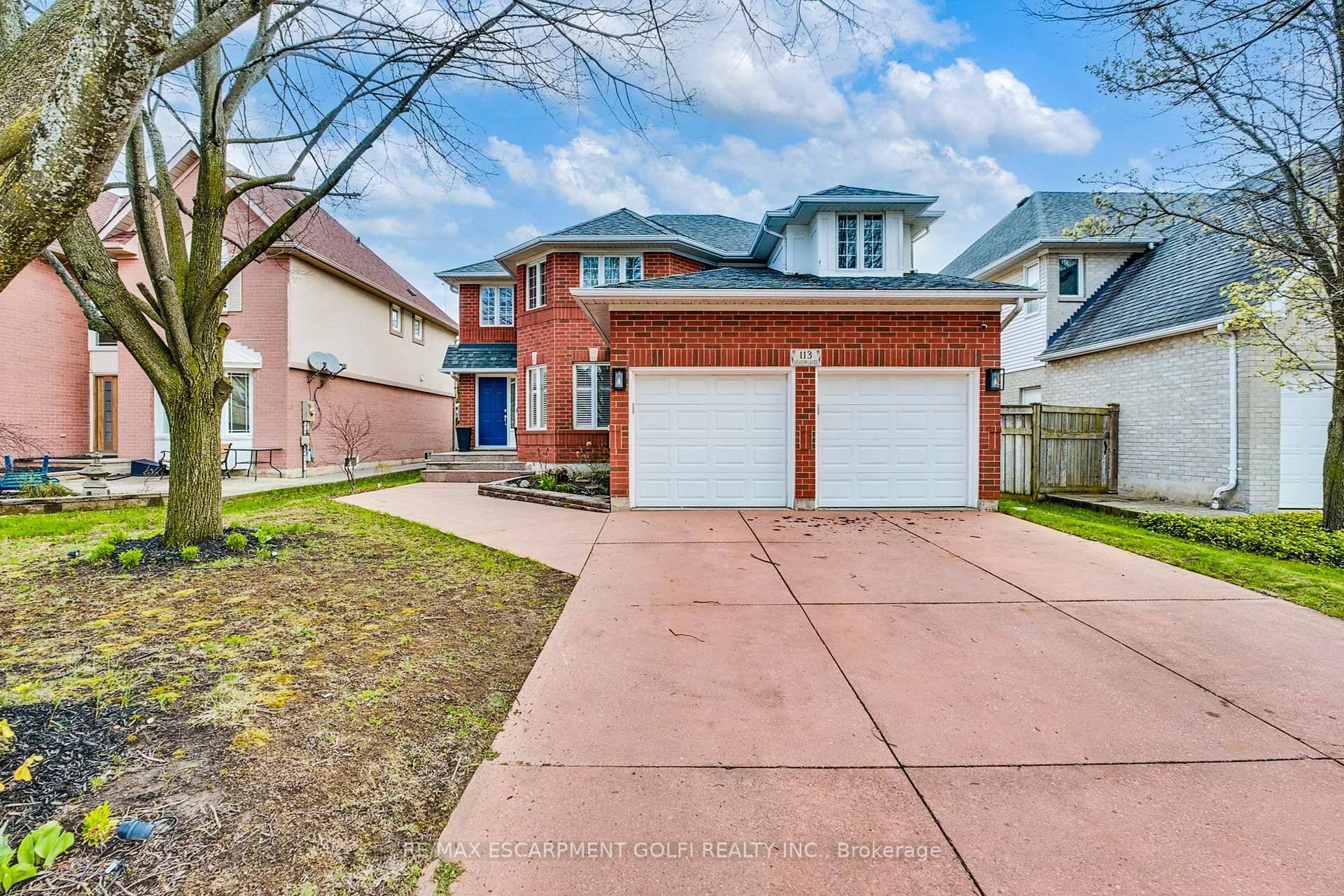 Live in Ancaster's Meadowlands with room to grow.