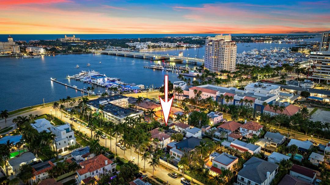 In the heart of Providencia Park lies a hidden gem, just one property off of Flagler Drive and the shimmering Intracoastal Waterway.