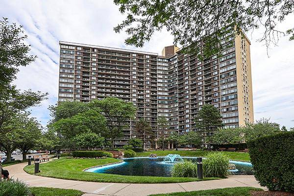Welcome to Luxury Living at the Bay Club !