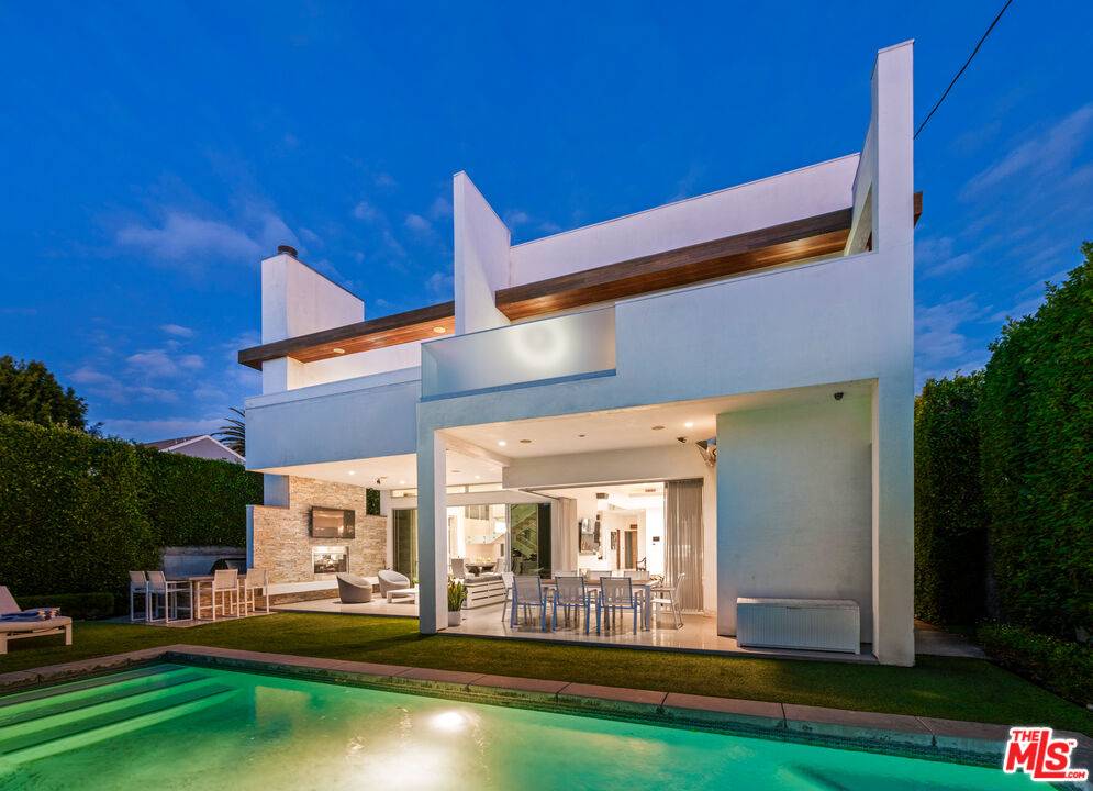 633 N Laurel Ave 5BR Beverly Grove La