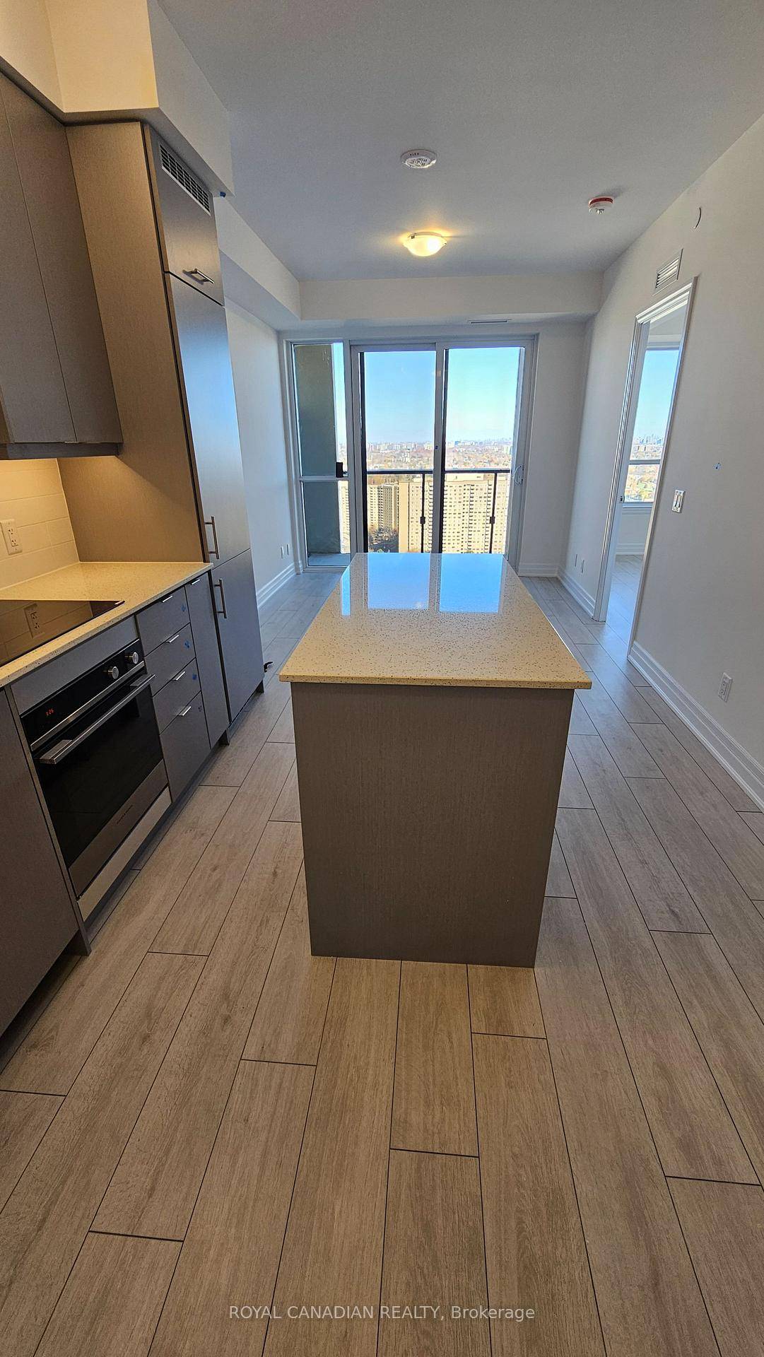 Welcome to Edge Tower 2 by Solmar !