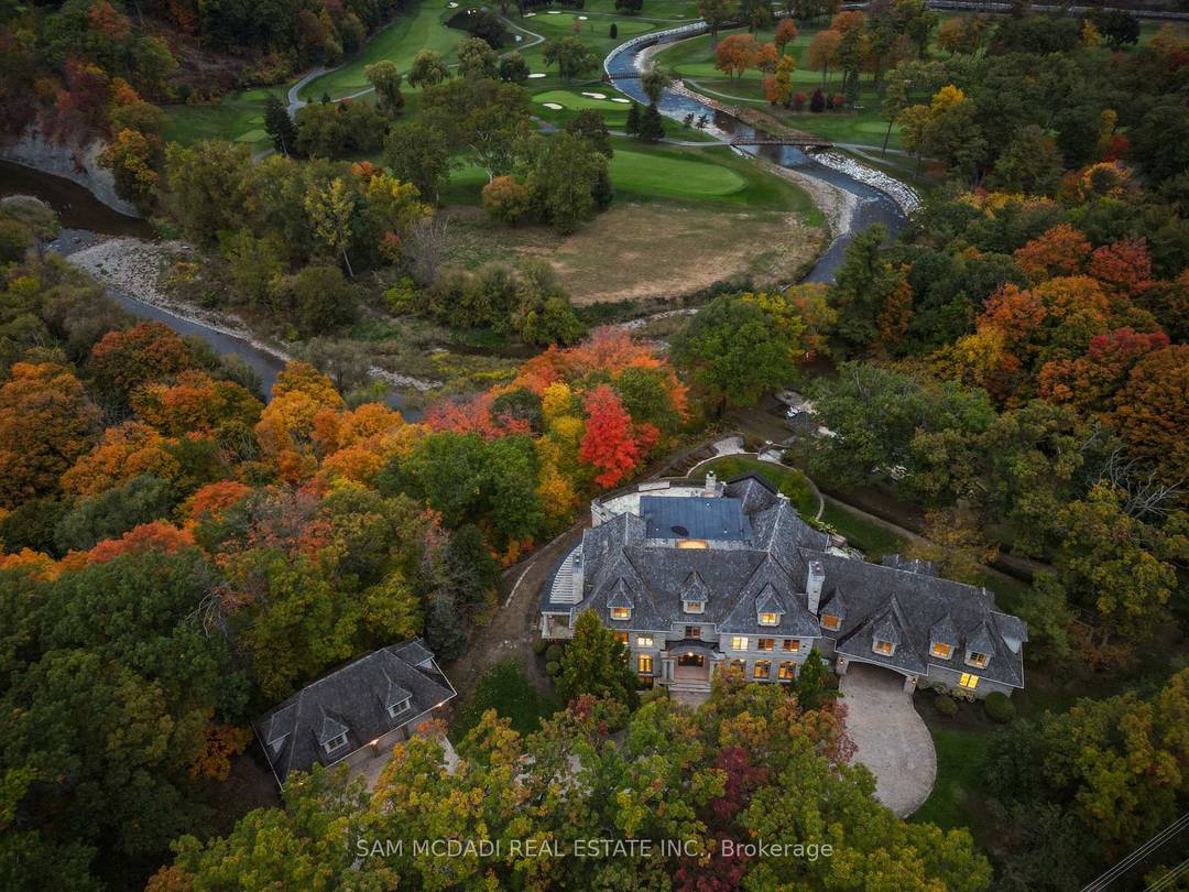 Welcome to this architectural masterpiece in Mississauga's most prestigious neighbourhood, backing onto the Credit River amp ; the Credit Valley Golf amp ; Country Club.