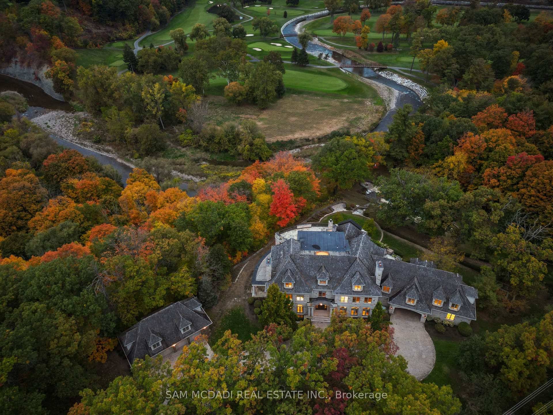 Welcome to this architectural masterpiece in Mississauga's most prestigious neighbourhood, backing onto the Credit River amp ; the Credit Valley Golf amp ; Country Club.