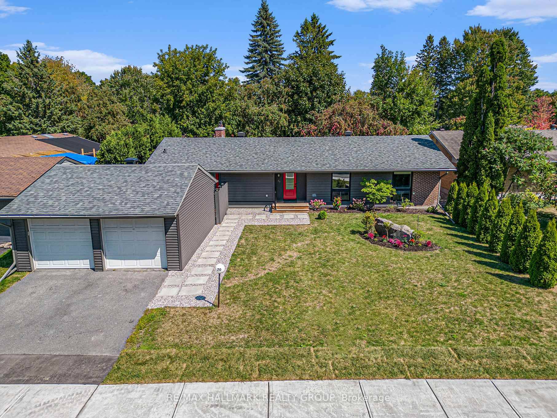 Welcome to this customized Mid Century Modern in sought after Beaverbrook Kanata.