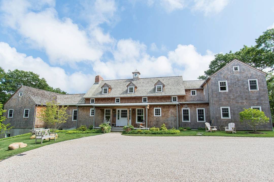 Estate Home in East Hampton Fringe