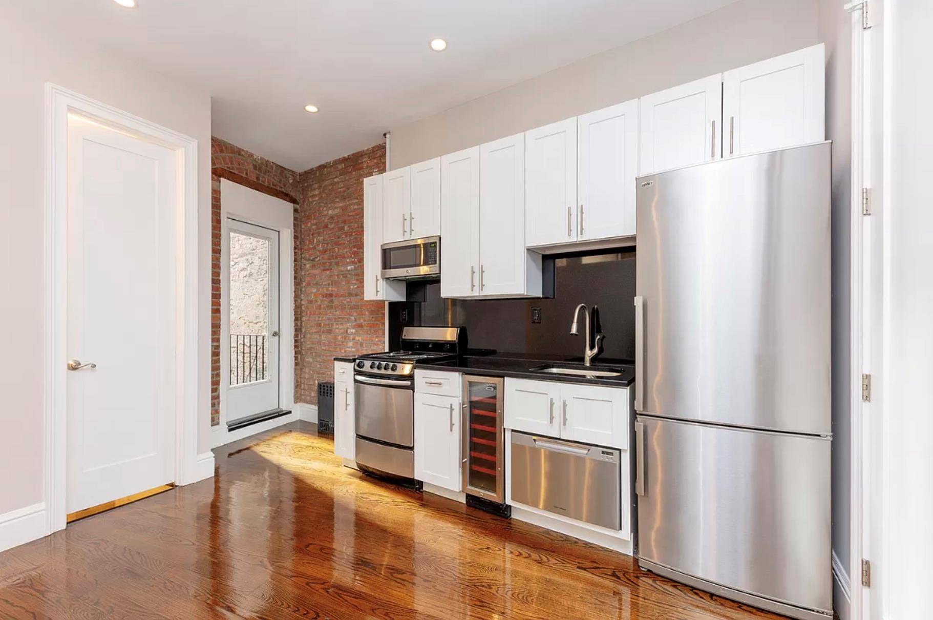AVAILABLE JULY 1ST OPEN HOUSE BY APPOINTMENT 5 BEDROOMS 2 FULL BATHS LAUNDRY IN BUILDING This immaculate and spacious 5 bedroom, 2 bathroom apartment is perfectly situated in the heart ...