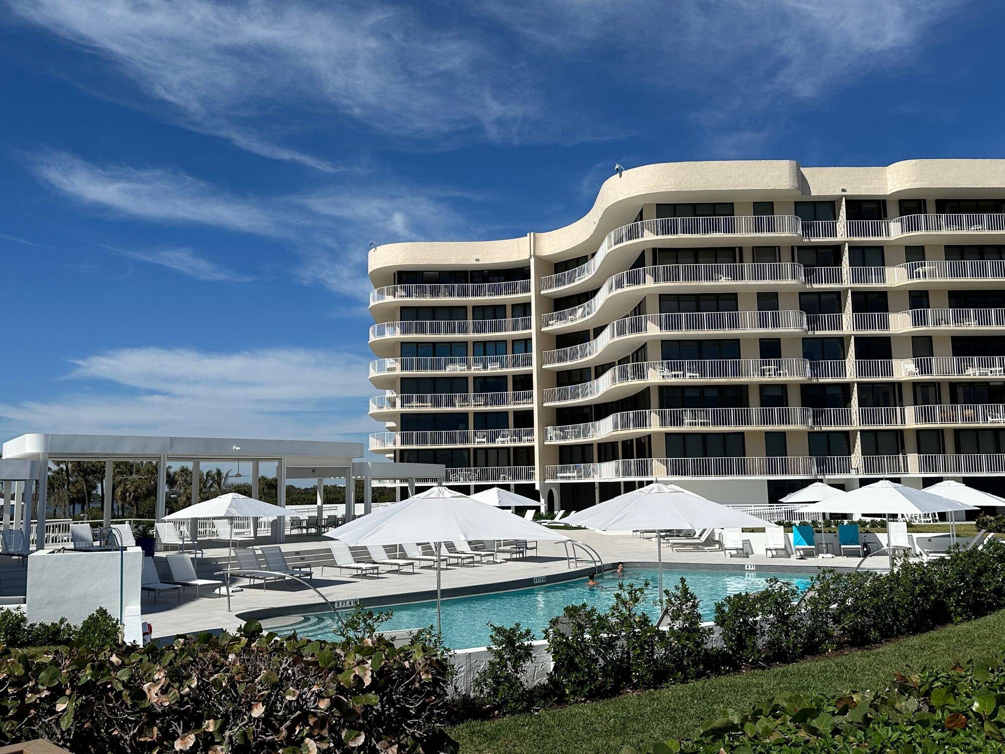 Oceanfront living at its best !