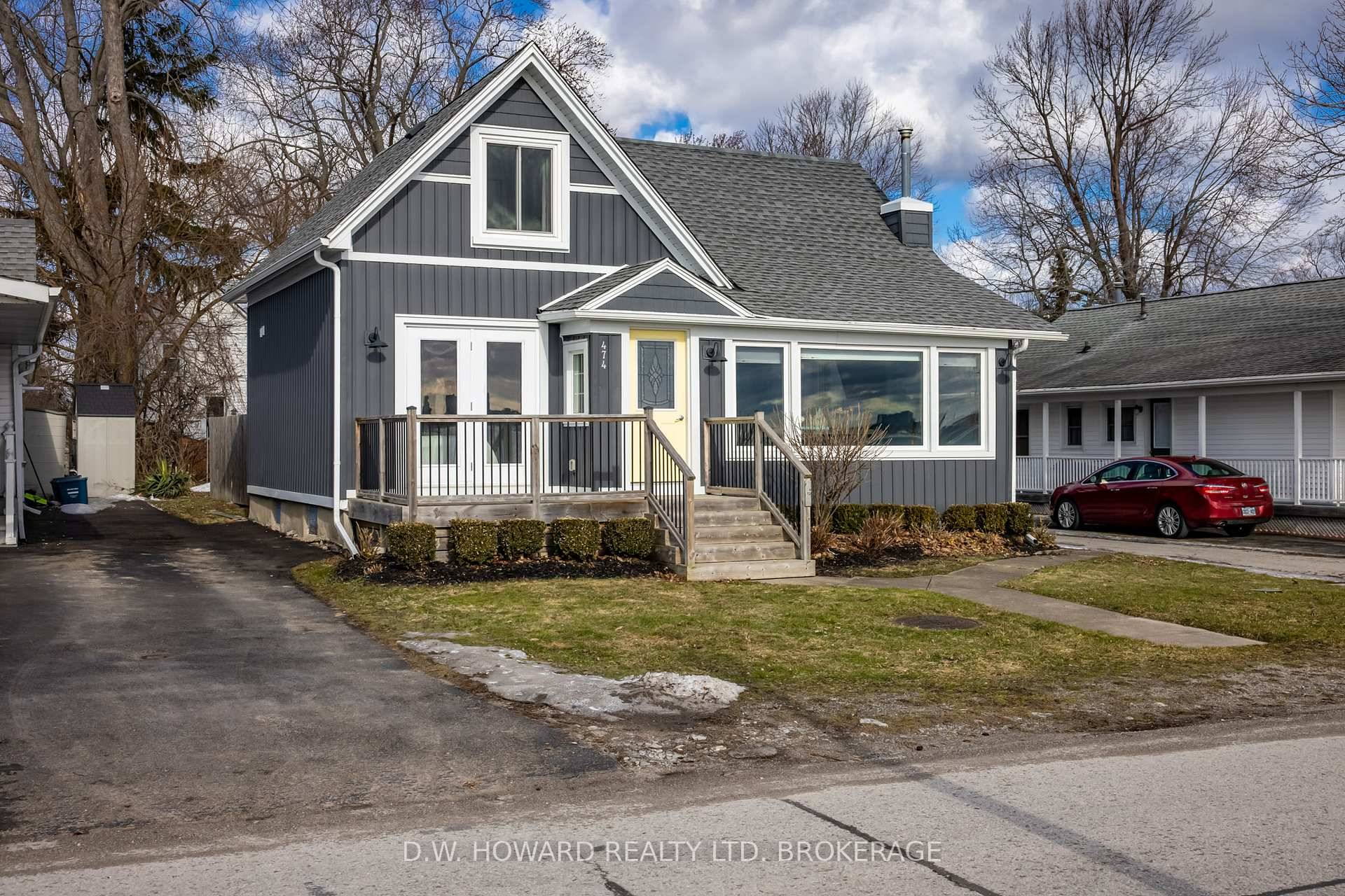 Waterfront with incredible rental income !
