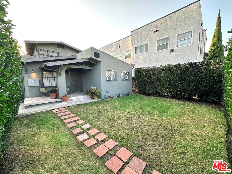 971  N Wilton Pl 7BR Hancock Park La