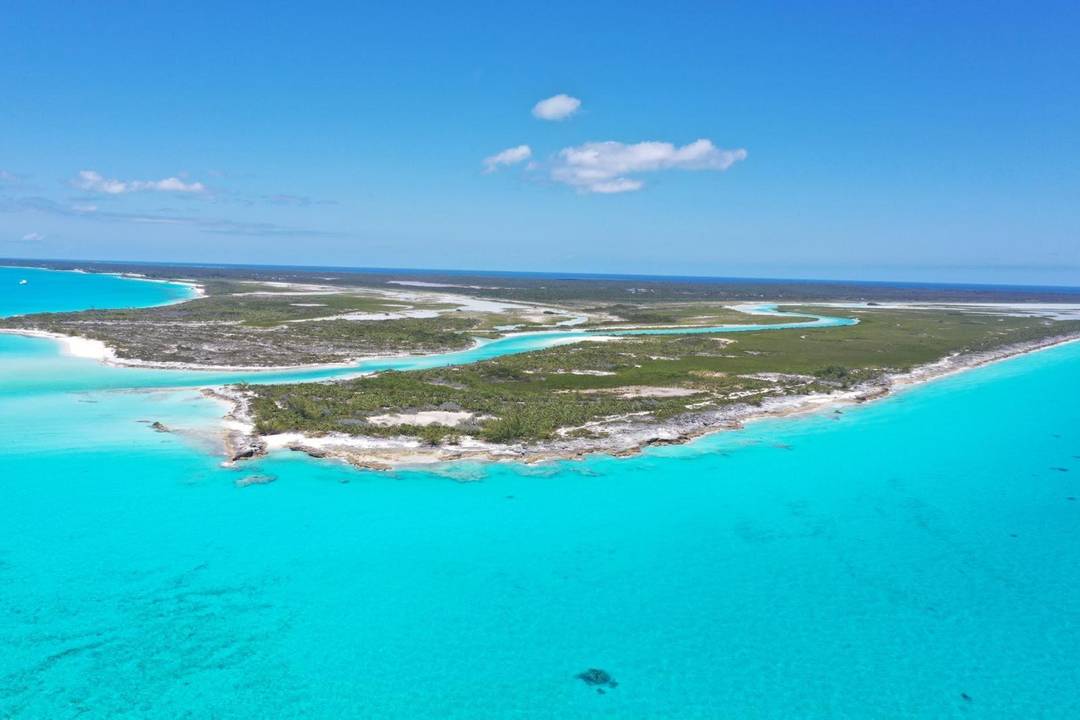 100 ACRES PIGEON CAY Land Cat-Island