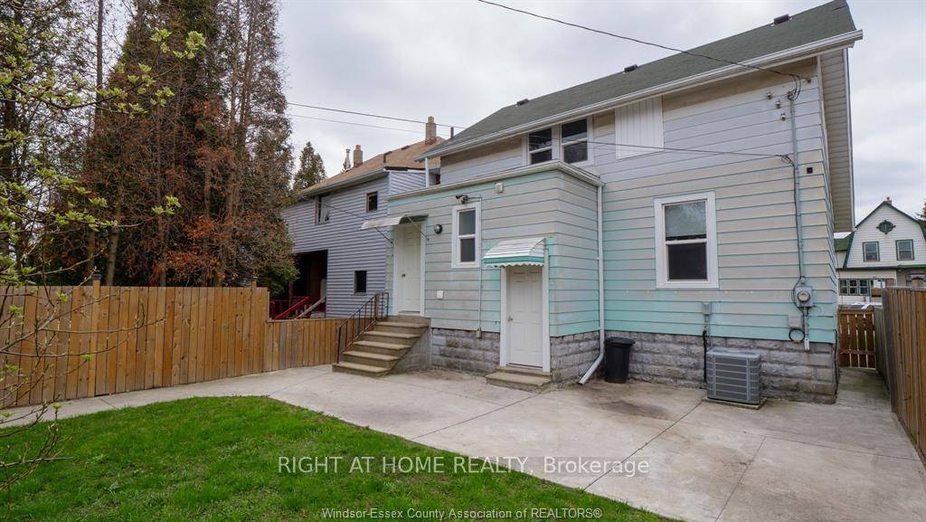 Excellent location close to downtown.