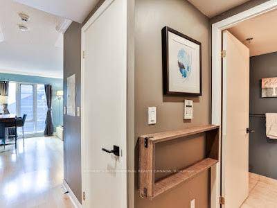 Fully Furnished Studio In Prime Downtown Location !