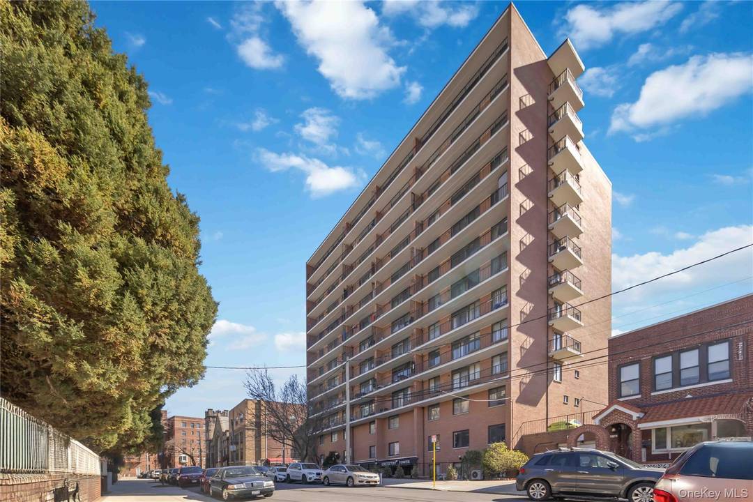 Welcome to Crescent Tower A thoughtfully designed 936 sq ft two bedroom two bathroom condo with over 150 sq ft of private outdoor space.