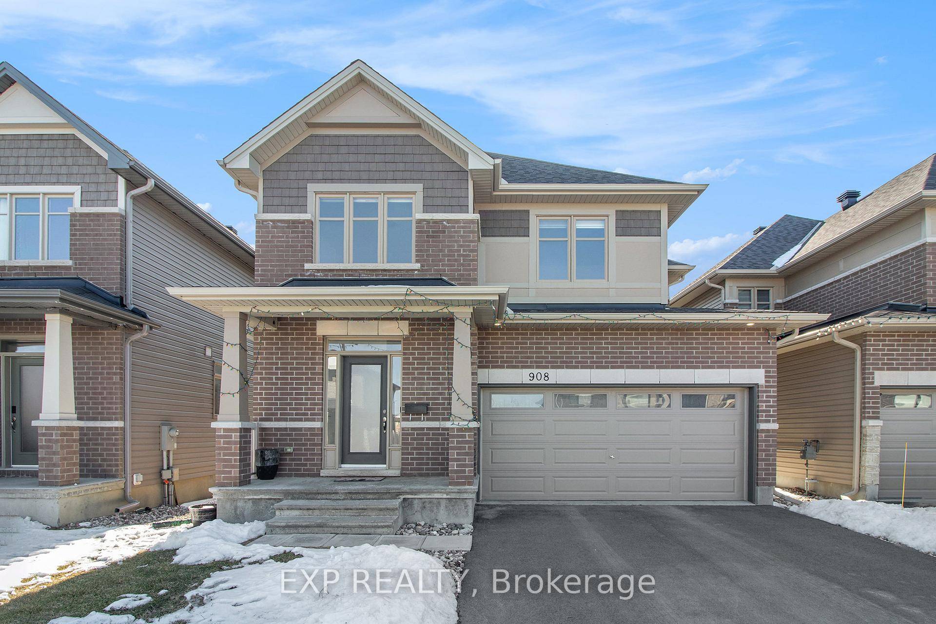 This stunning Claridge Homes Cumberland Model offers approximately 3, 355 sq.