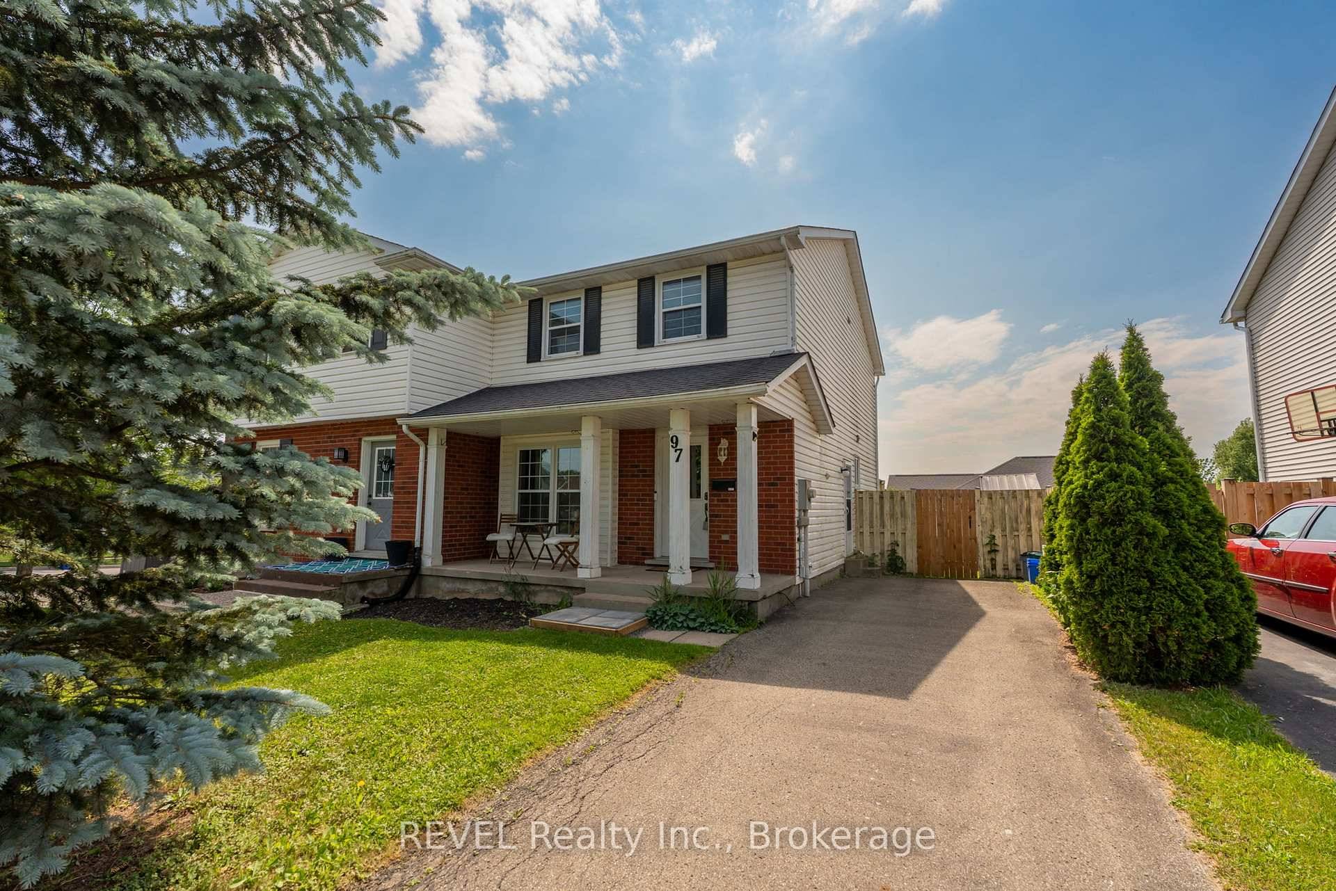 Welcome home to 97 Aquador Drive located in the beautiful City of Welland !