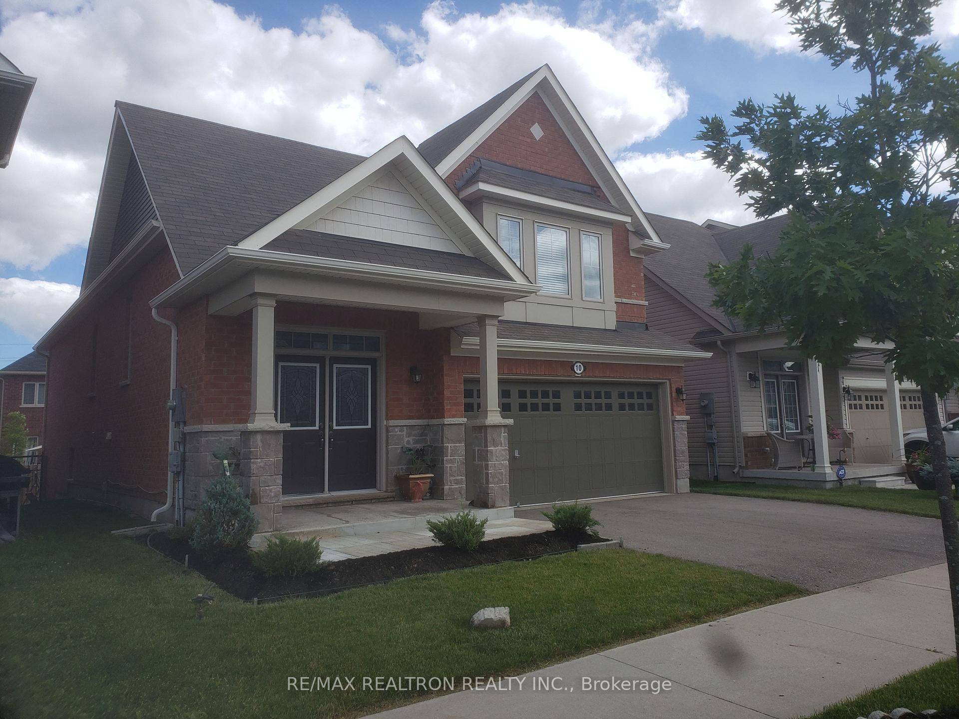 Welcome to 10 Angela Cres.