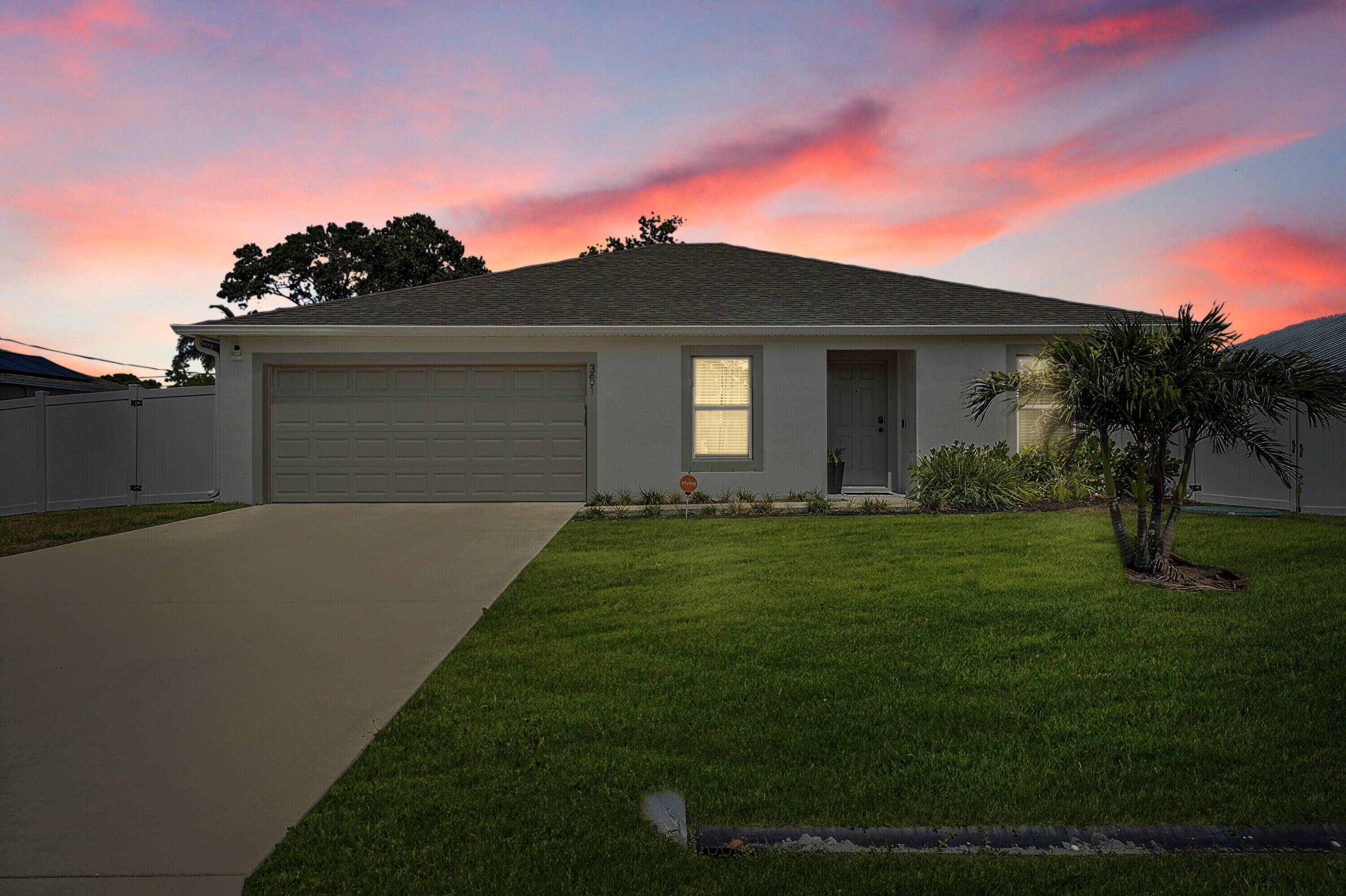 CHARMING NEARLY NEW 3 BEDROOM HOME WITH SOLAR PANELS AND MODERN FEATURES.