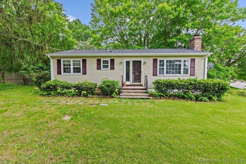 PRICE IMPROVEMENT 2 Bedrooms 1 Bathroom Ranch with New Roof 2024 Great location to enjoy the coastal village of NIANTIC !