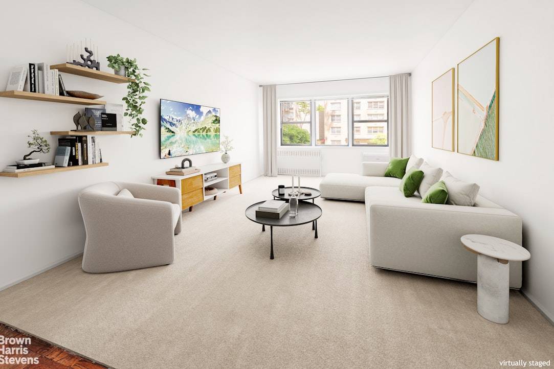 Oversize 1 bedroom residence at an impeccable Upper East Side address !