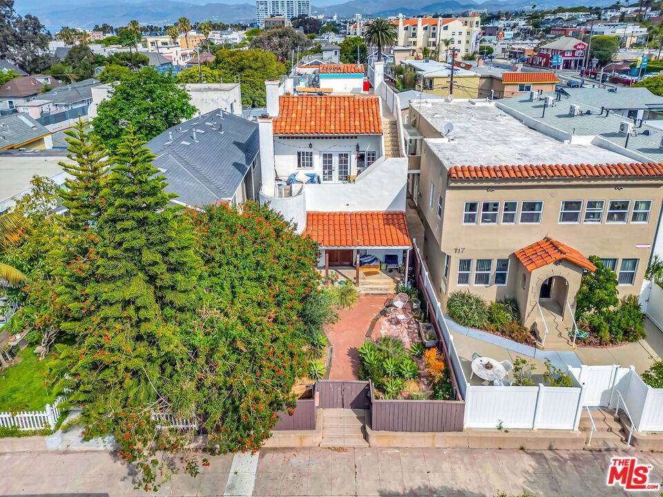 111   Paloma Ave 6BR Marina Del Rey La