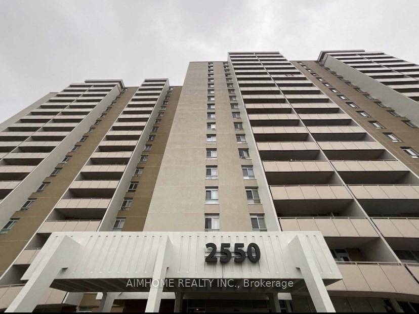 Stunningly spacious amp ; rare 3 Bedrooms 2 Washrooms Suite.