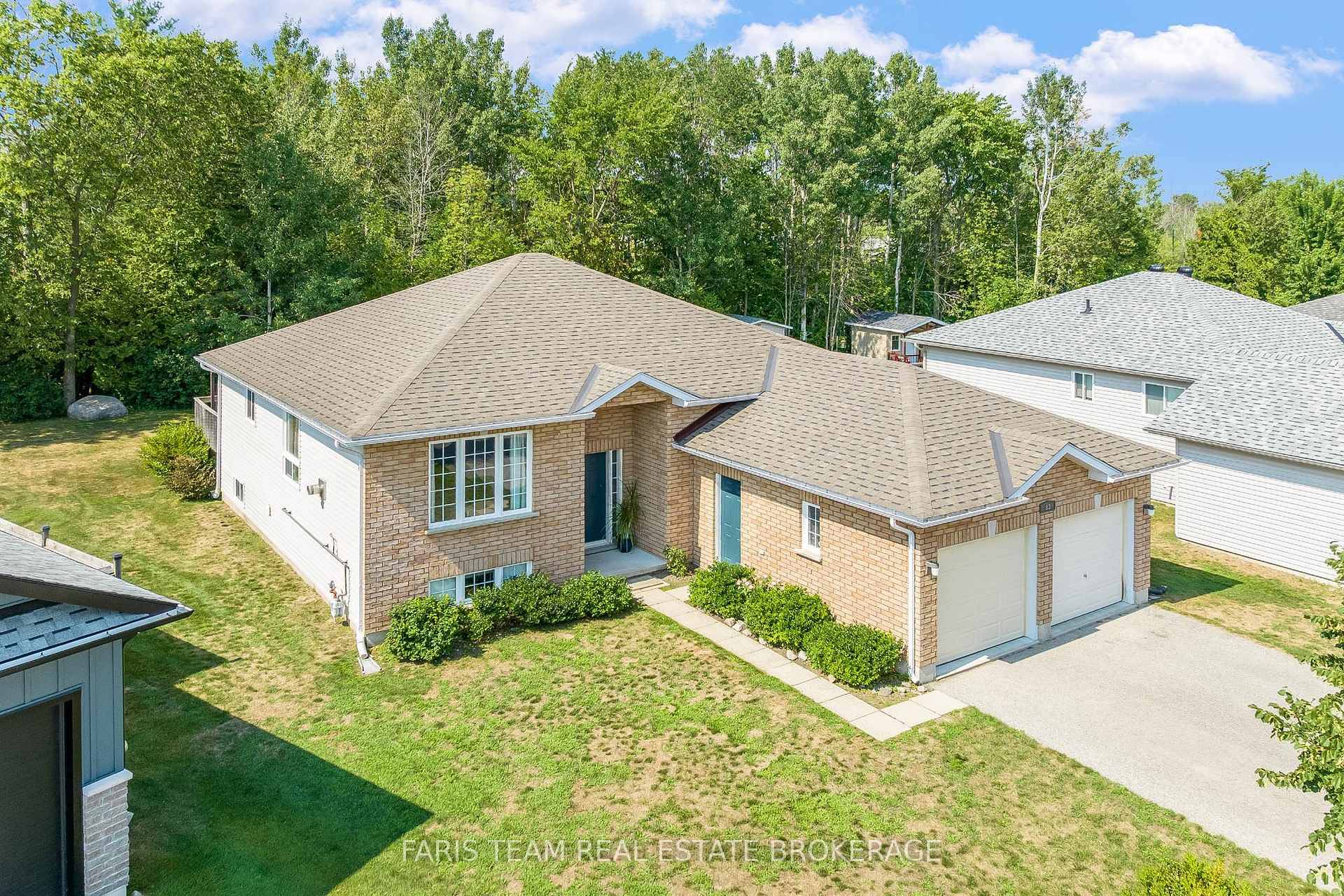 Top 5 Reasons You Will Love This Home 1 Tucked away in a quiet, family friendly neighbourhood, this charming raised bungalow offers a peaceful escape from the rush of everyday ...
