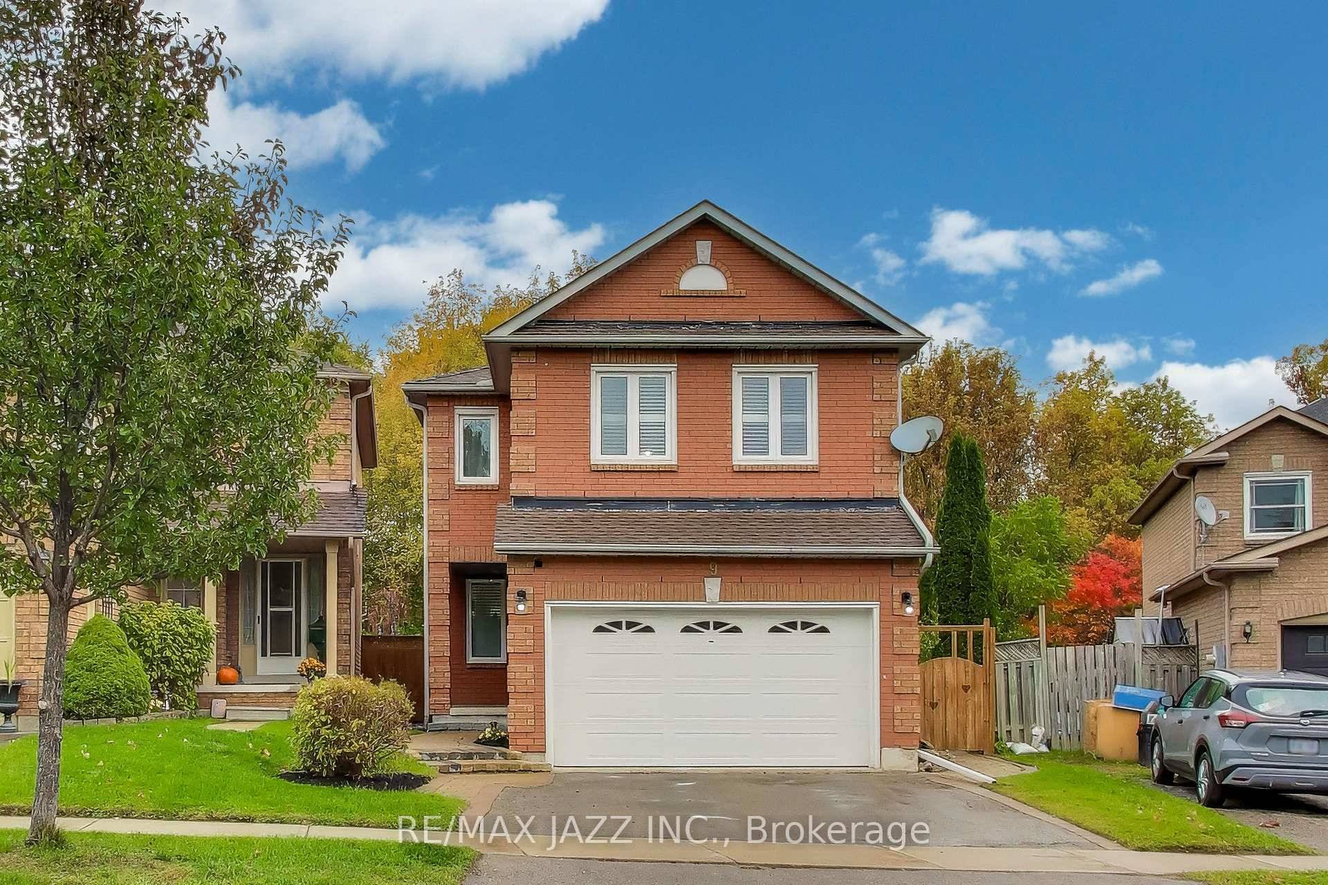 Beautifully Maintained All Brick Home in a Prime Bowmanville Location !