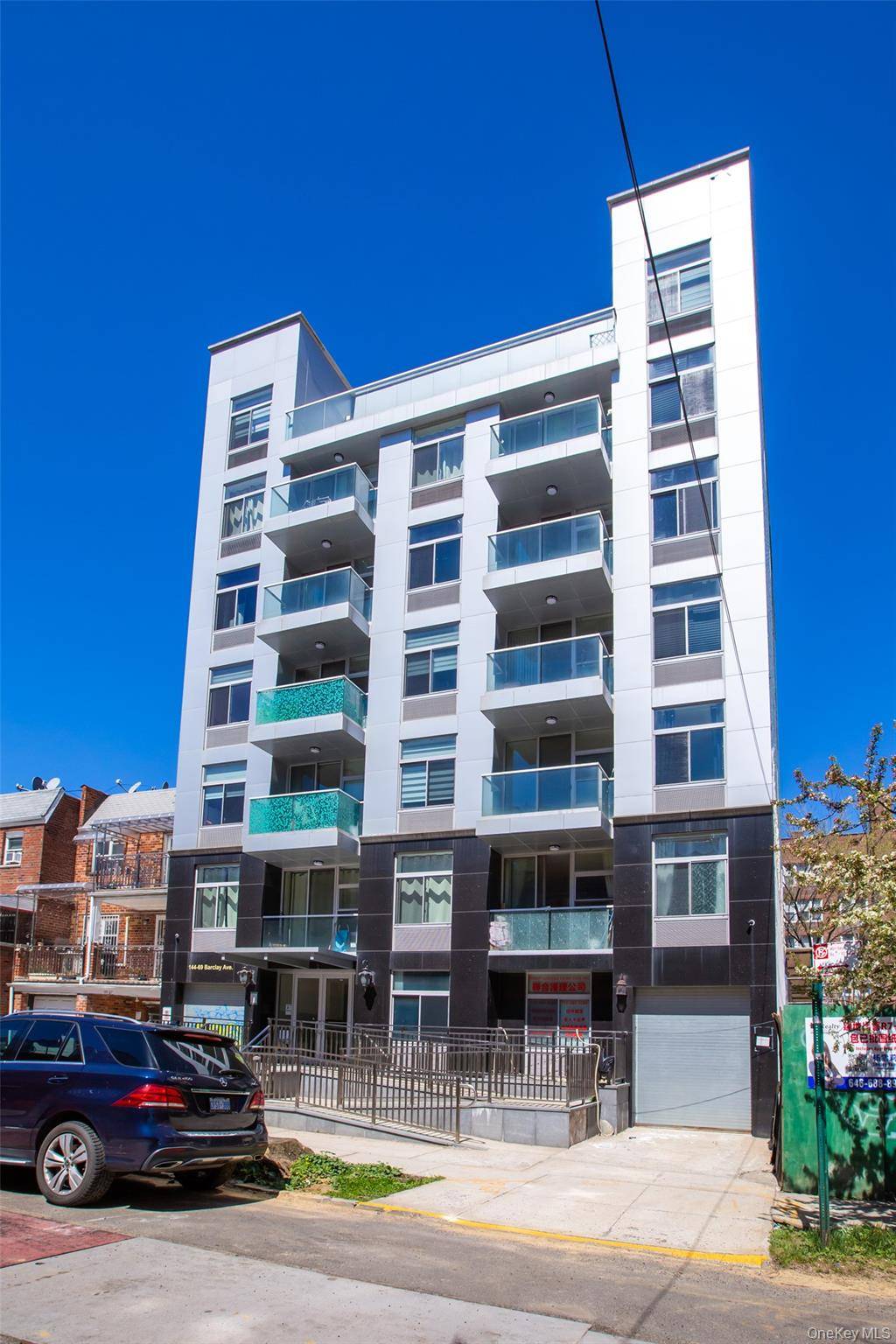 Flushing newerly elevator condominium spacious 2 bedroom 2 bathroom unit 914 sqft, with a huge balcony.