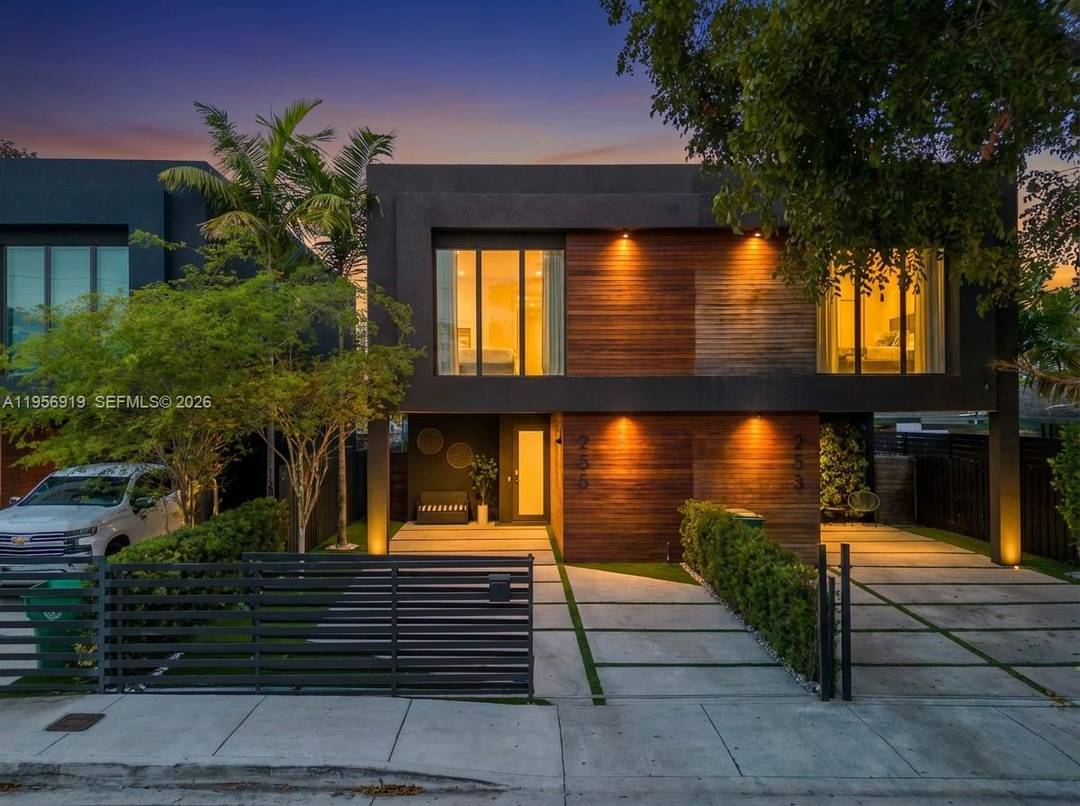 Stunning modern townhome located just two blocks from the world renowned Miami Design District, surrounded by premier fashion houses, designer showrooms, and top dining destinations.