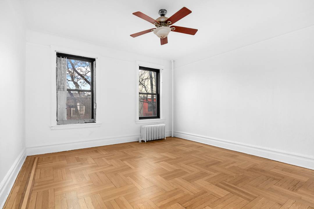 Welcome to Residence 3G, a charming and sun filled one bedroom co op located in The Dearborn, a storied and architecturally rich prewar building on one of Crown Heights' most ...