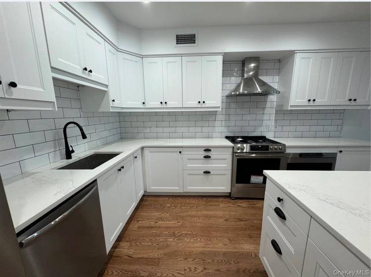 Totally renovated Huntington Village apartment with up to the minute amenities.