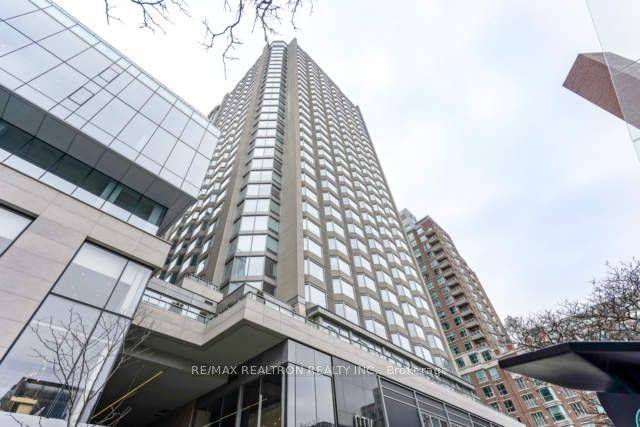 Furnished The Manhattan Studio Sw Corner Suite Has Everything At Your Doors Luxury Furnished Studio Condo At The Iconic Residences Of Yorkville Plaza Right In The Heart Of Yorkville Luxurious ...