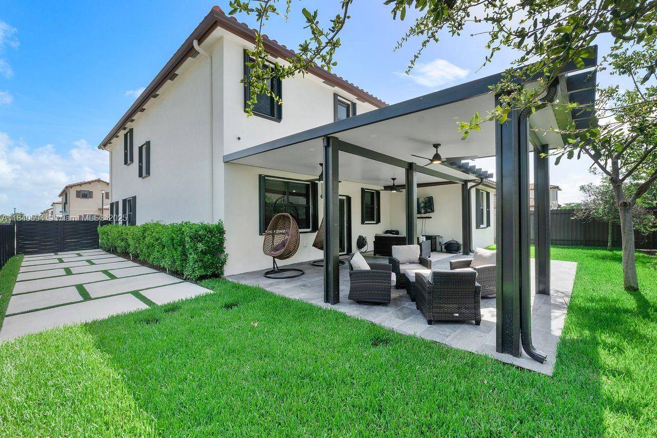 Step into comfort and style in this turn key 5 bed, 3.
