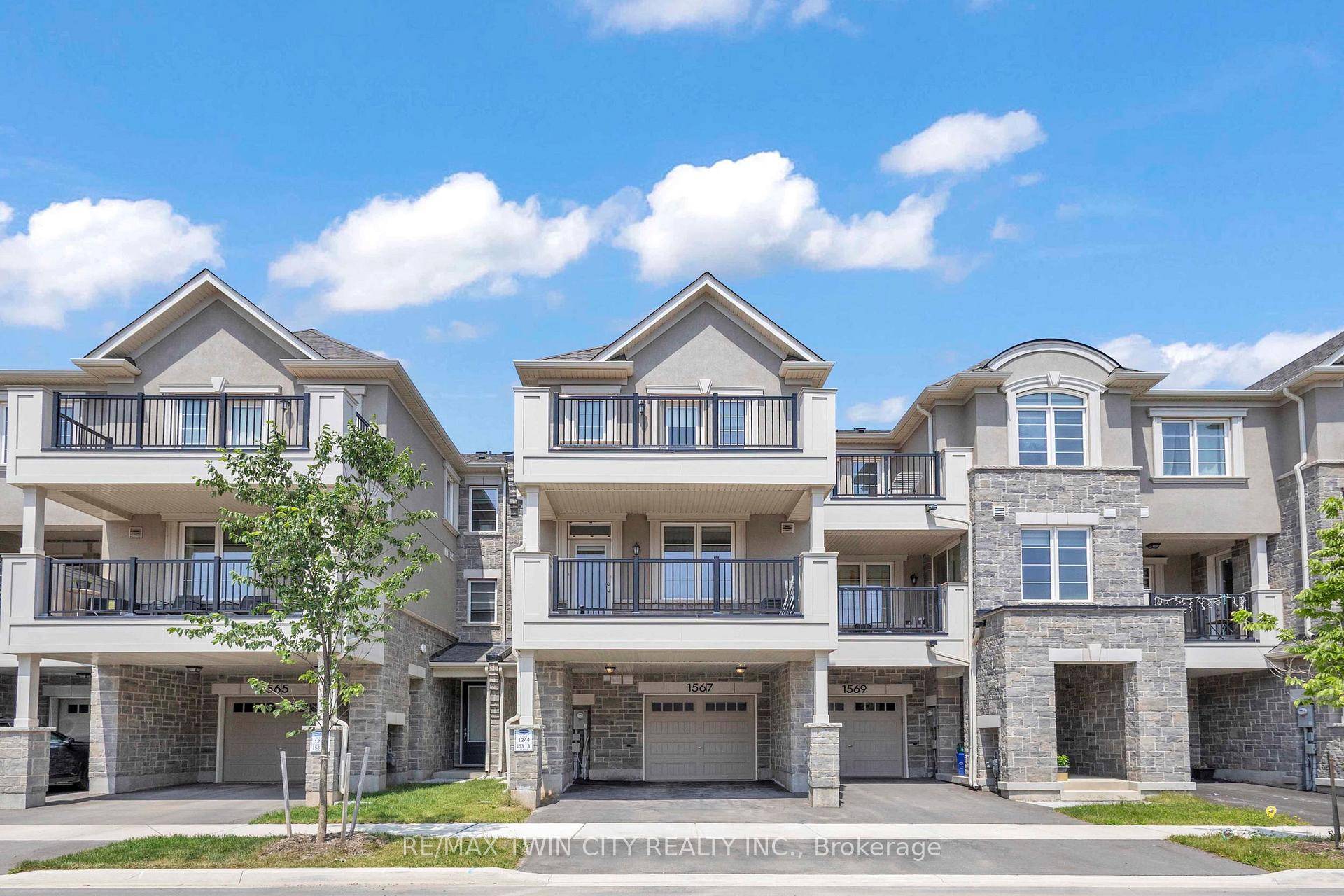 Welcome to this exceptional freehold 3 storey townhome located in the sought after Bowes community.
