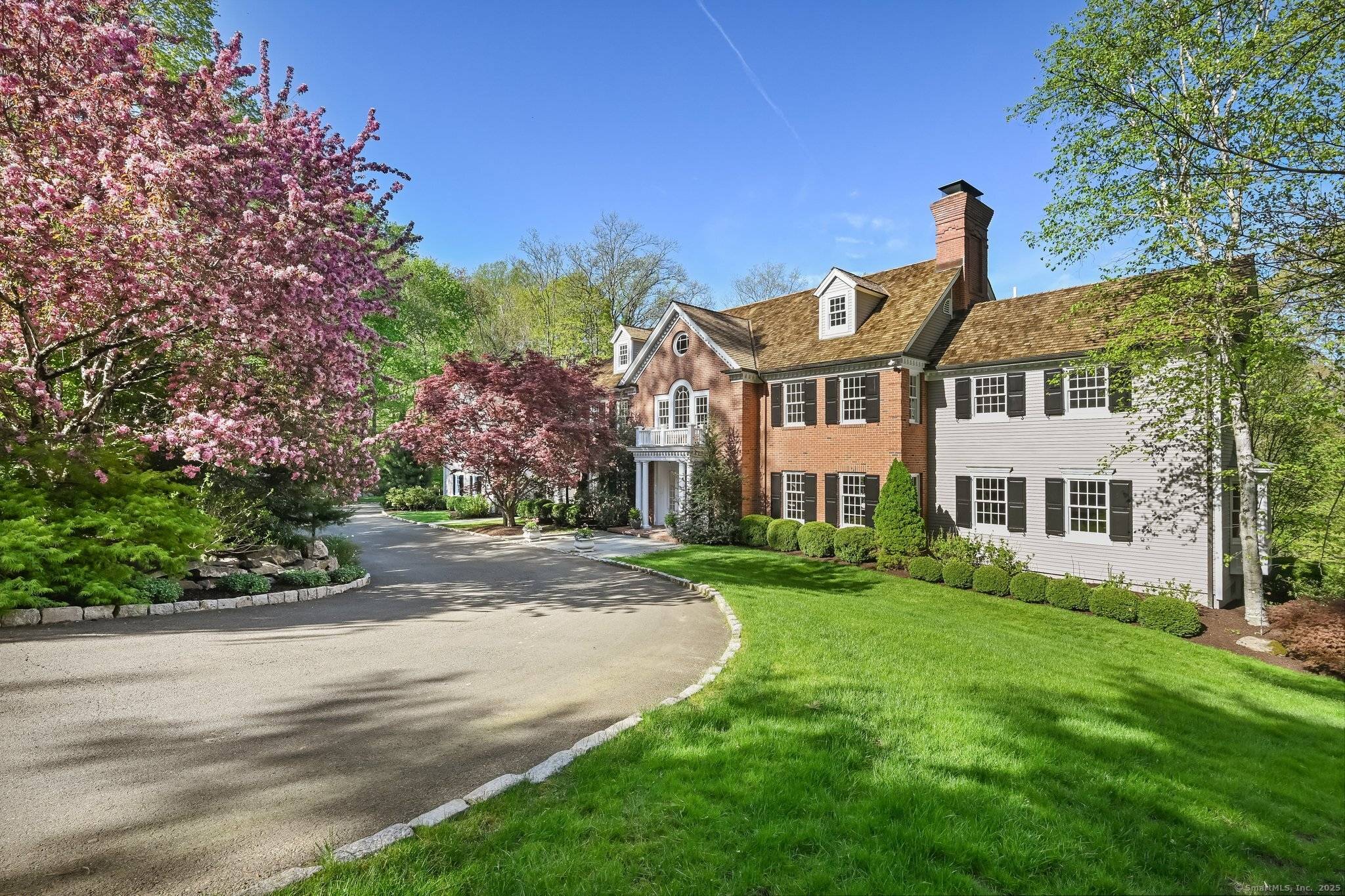 Nestled at the end of a private lane and set on 4.
