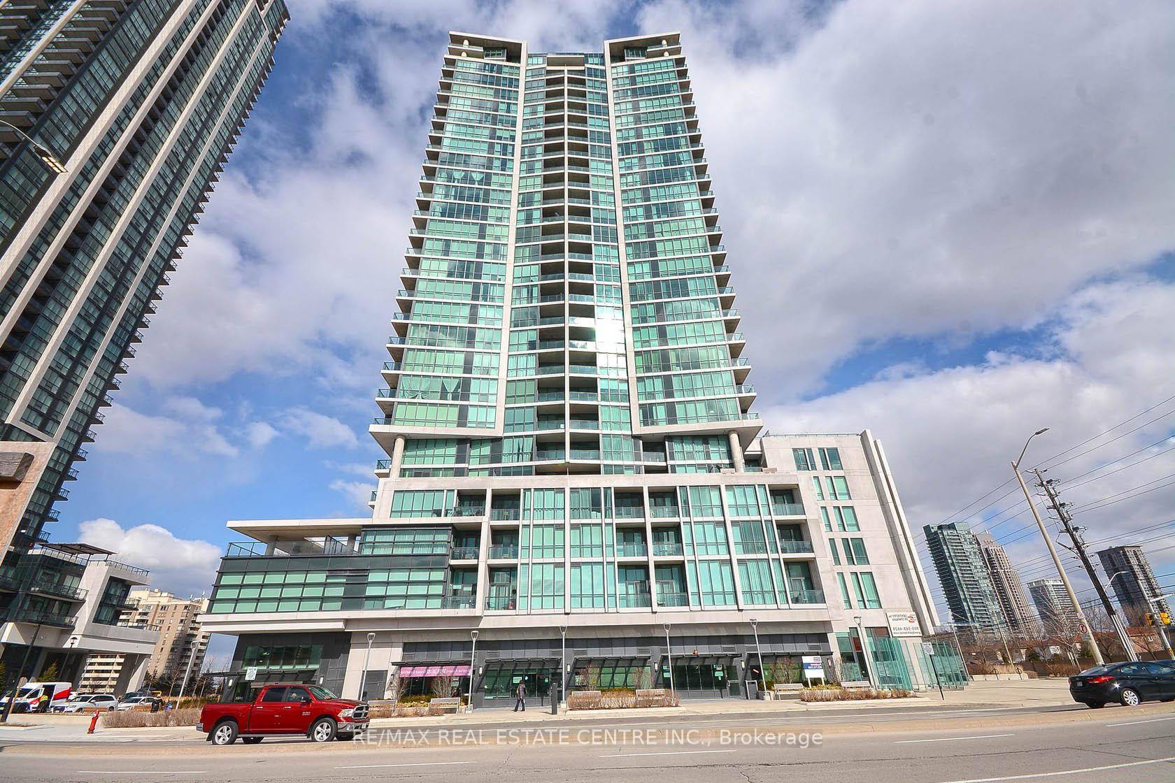 Experience modern urban living in this bright and spacious 2 bedroom unit located in the heart of Mississauga's City Centre.