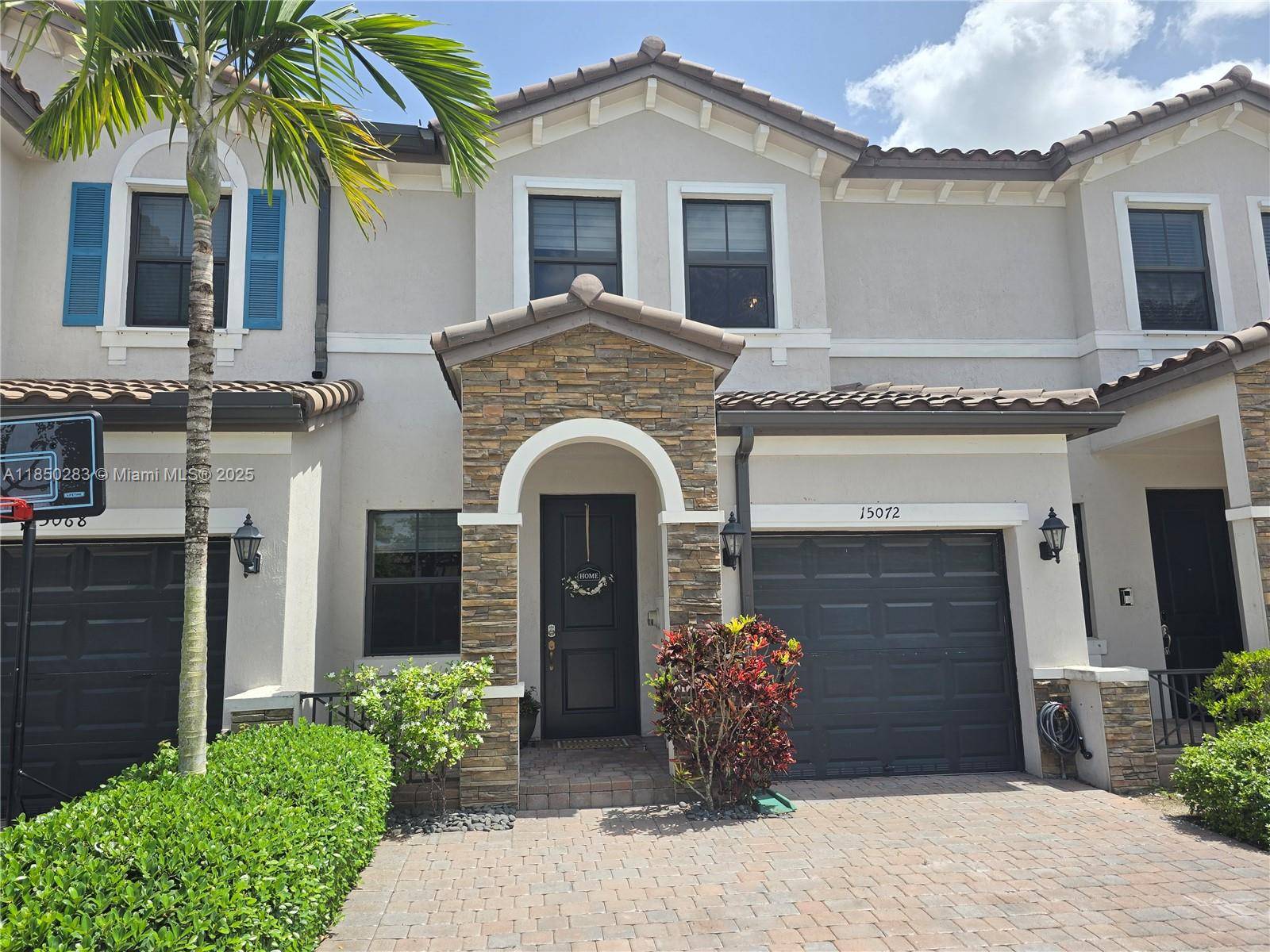 Beautifully Upgraded Townhome in The Hammocks !