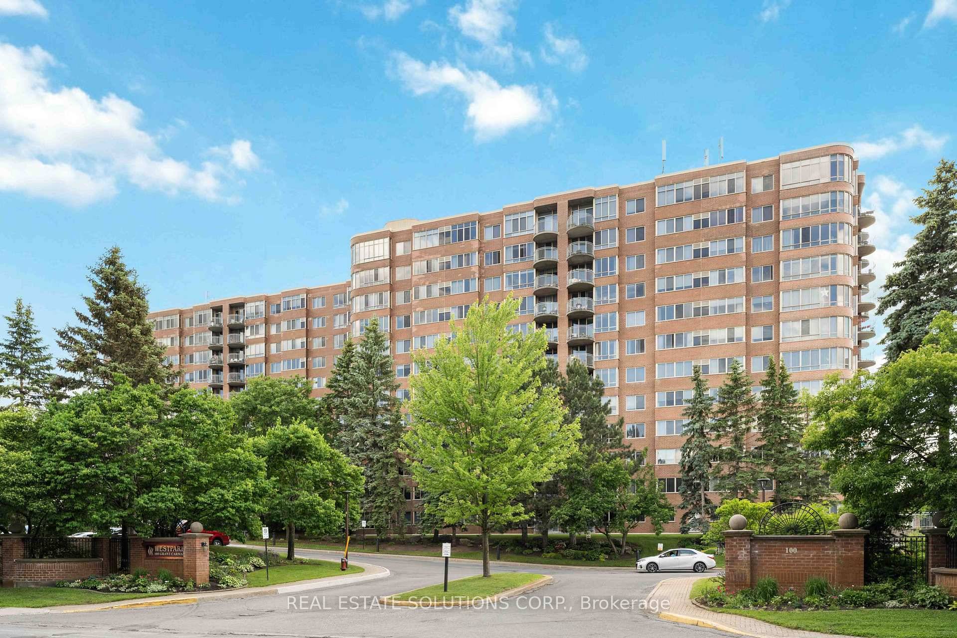 Welcome to unit 214 100 Grant Carman Drive, your charming next owned home in the sought after area of Merivale amp ; Viewmount.