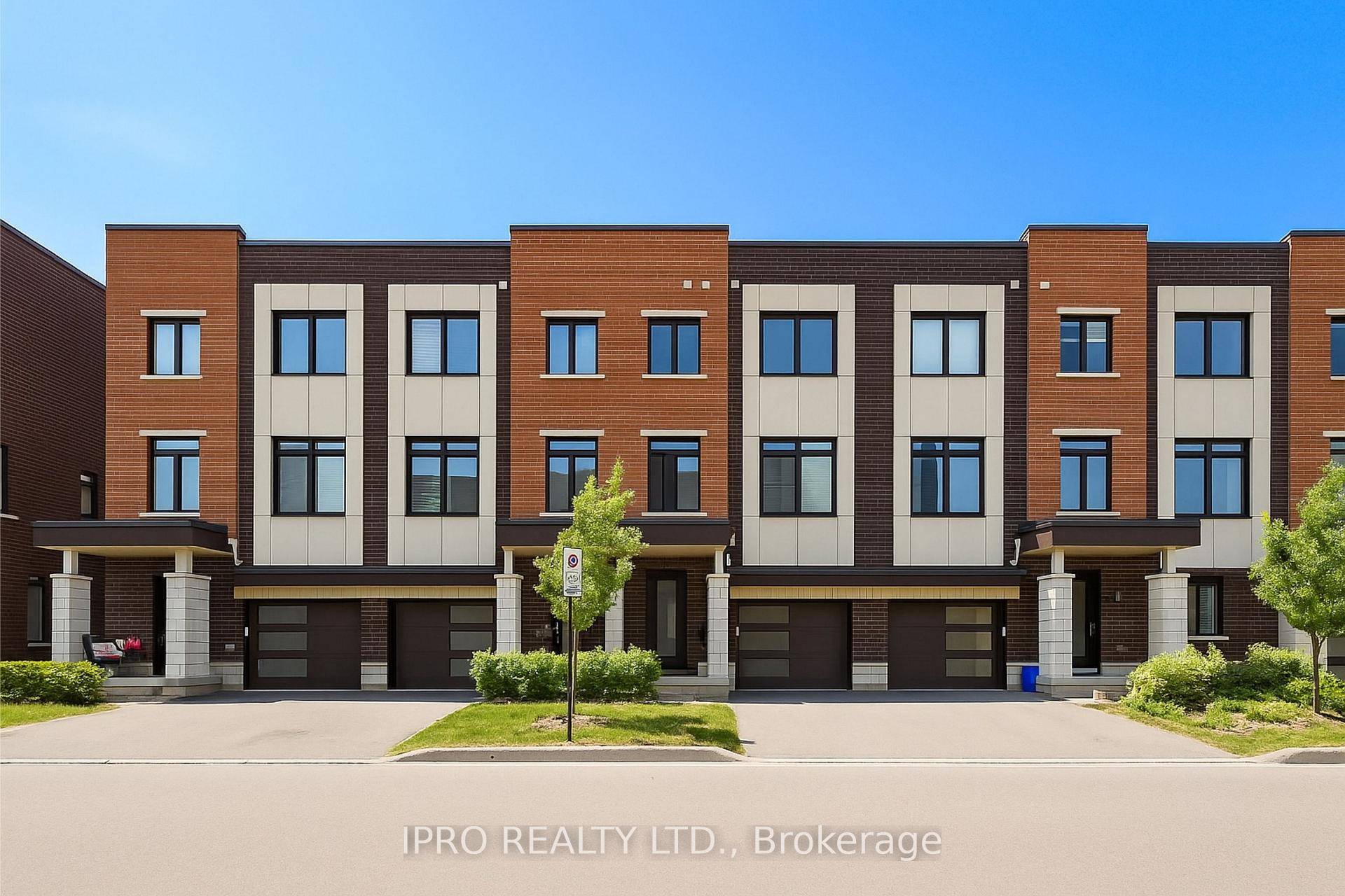 Spacious amp ; modern freehold townhouse for lease in a sought after North Oshawa neighbourhood perfect for growing families.