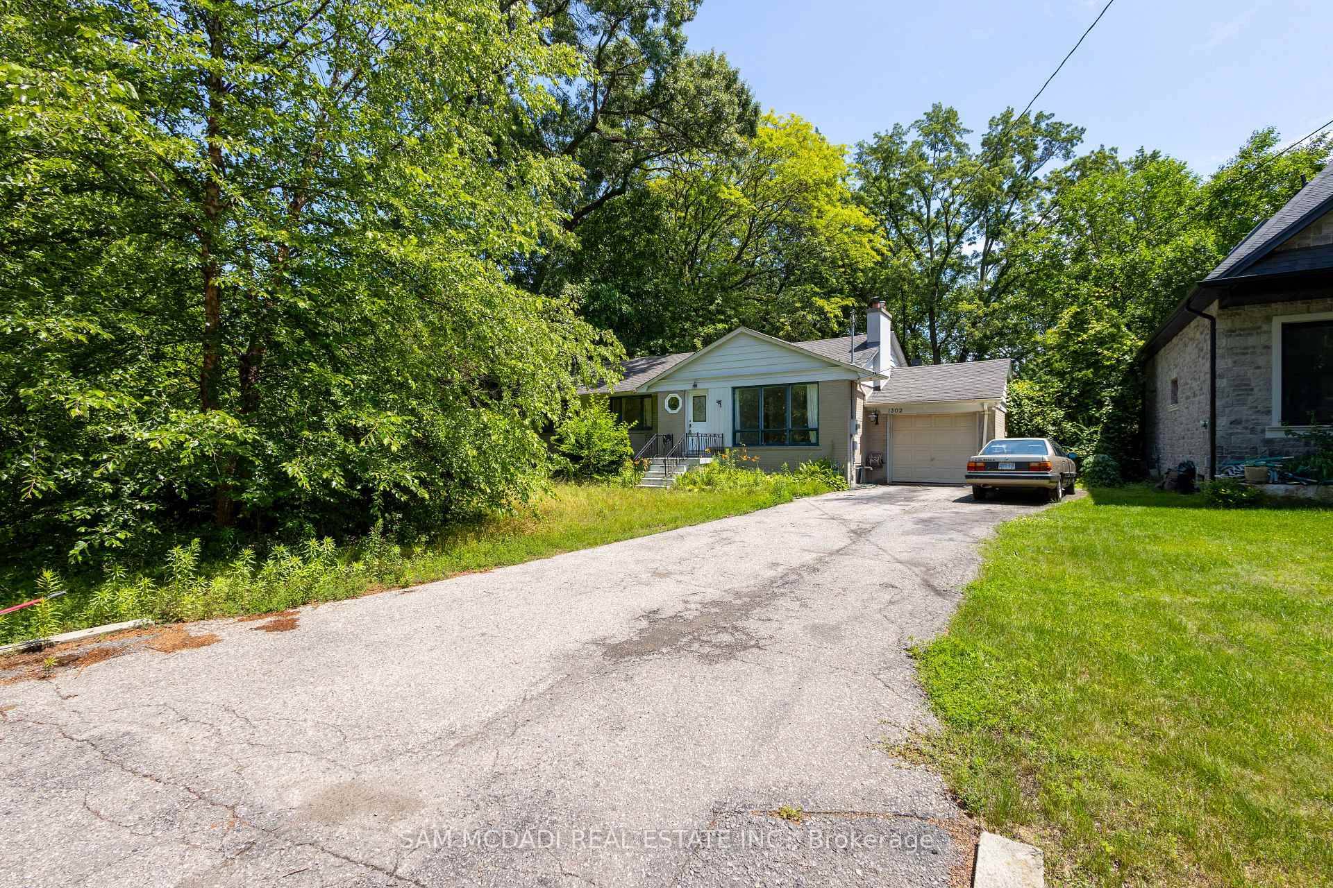 Prime And Quiet Location, 75.