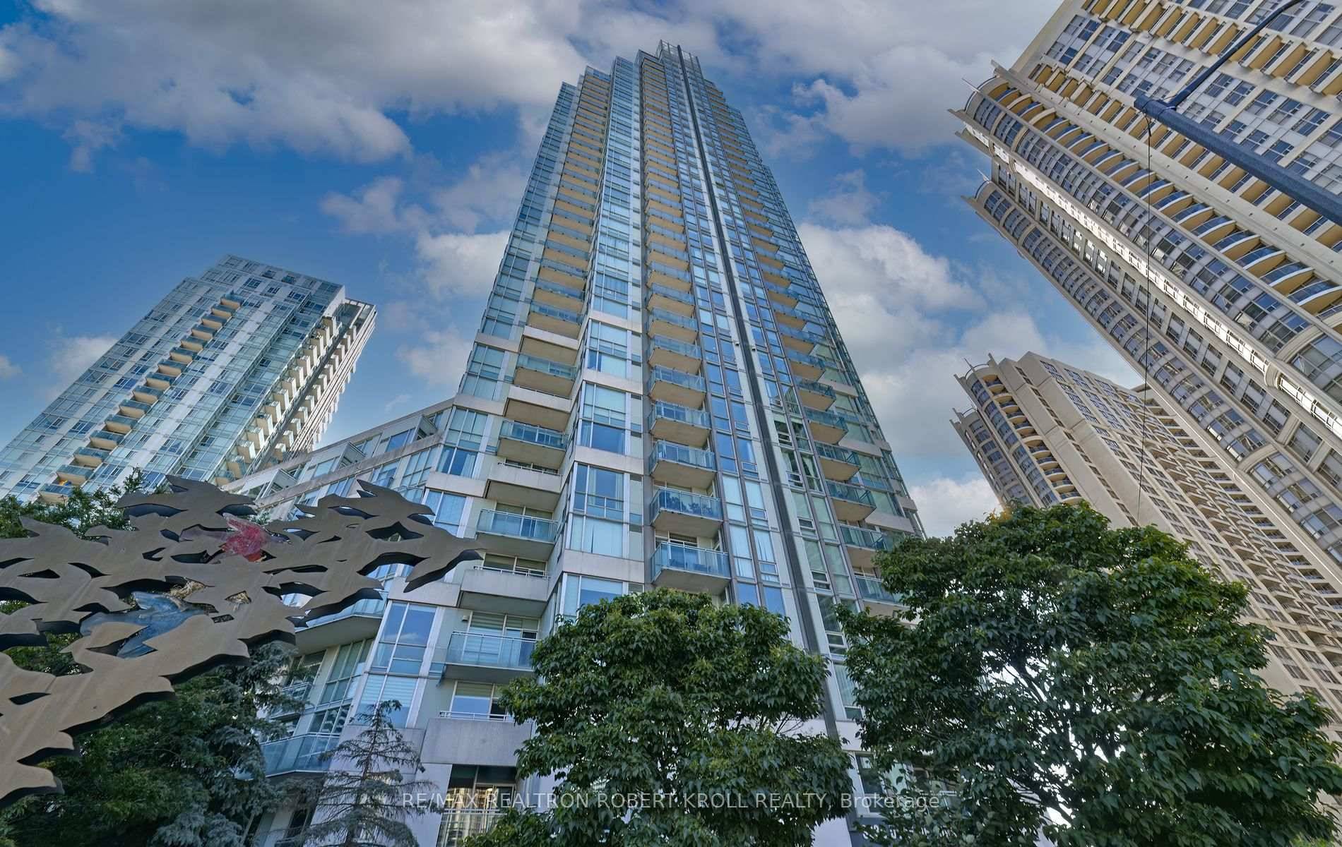 Introducing a truly unique and remarkable two storey suite, a townhouse in the sky, rarely available and designed toimpress.