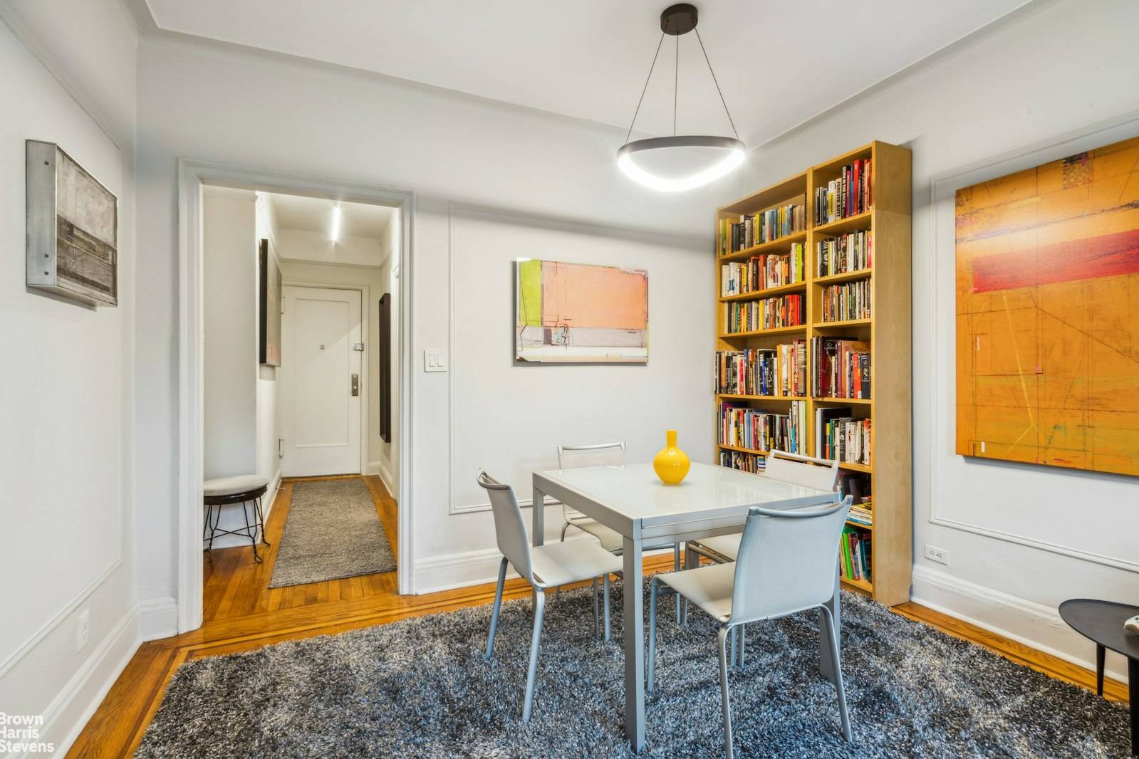 Pristine amp ; Bright East Village Prewar 1 Bedroom Home in Art Deco Building Nestled in the heart of the East Village, this welcoming 1 BD 1 BA home blends ...