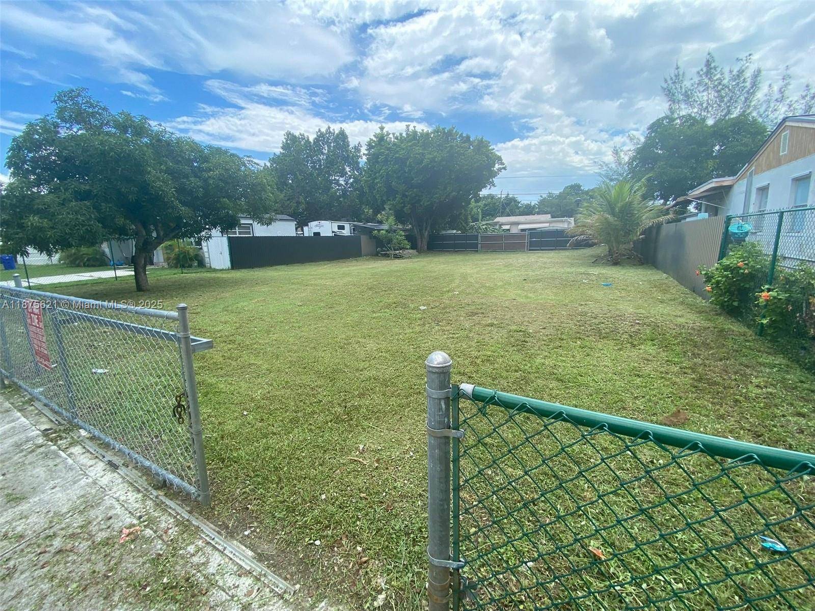 Prime opportunity for developers and investors !
