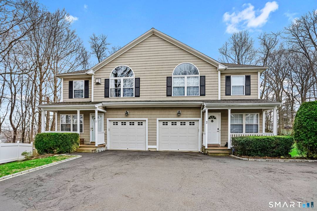 Impeccably maintained 3 bedroom, 3.