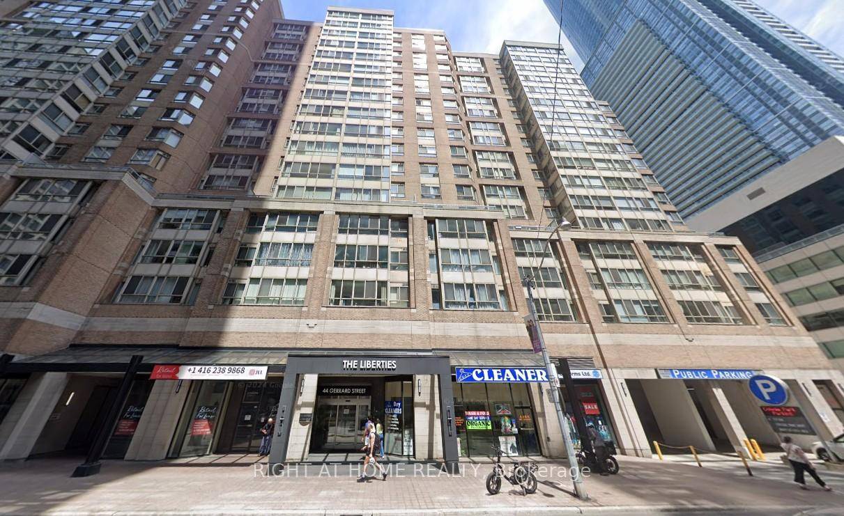 Spacious Furnished Condo at The Liberties in the Heart of Downtown Toronto Welcome to this beautifully maintained furnished suite at The Liberties, offering approximately 1, 150 sq.