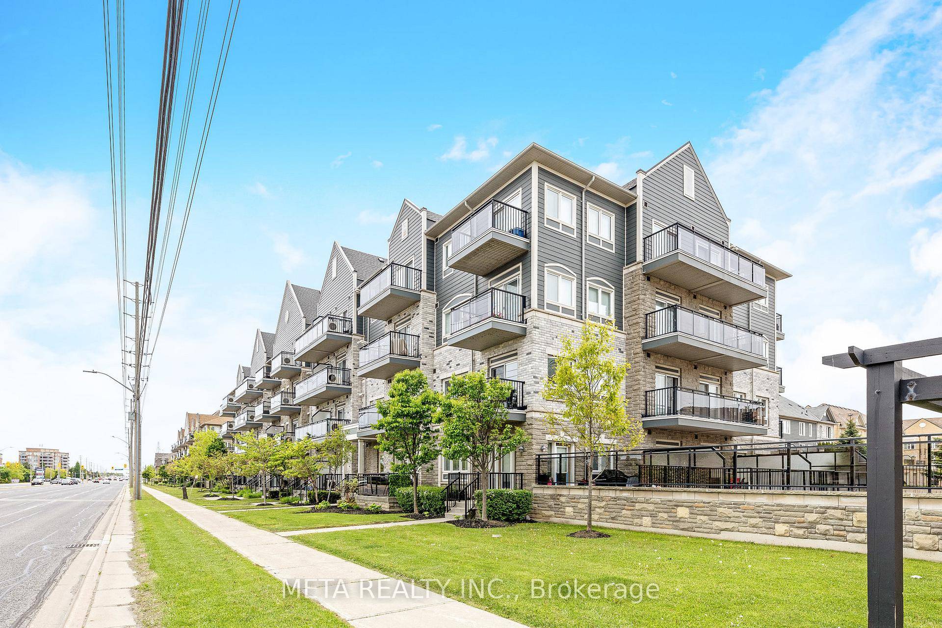 Modern 1 bedroom, 1 bathroom apartment in the heart Erin Mills.