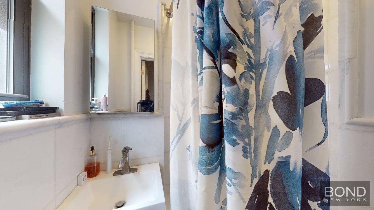 Upper West Side 4 Bedroom 2 BathroomBOND New York Properties is a licensed real estate broker that proudly supports equal housing opportunity.