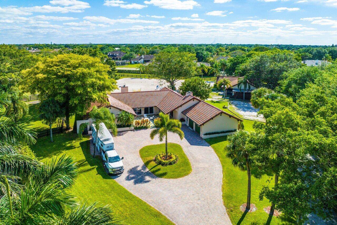 Welcome to this exquisite property that seamlessly combines luxury living with an unparalleled equestrian experience.
