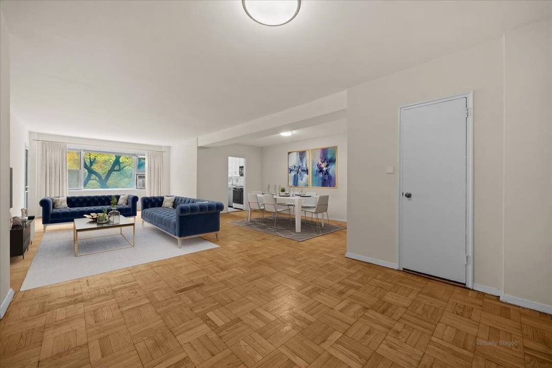 Spacious 2 Bedroom, 2 Bath Co op in the Heart of Spuyten Duyvil, Riverdale Welcome to your new home in one of Riverdale's most desirable neighborhoods !