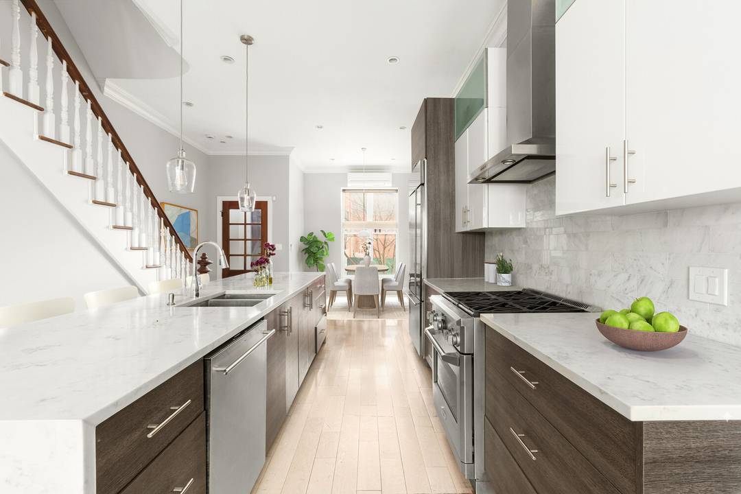 Located at the crossroads of Clinton Hill and Bedford Stuyvesant, 435A Classon Avenue is a thoughtfully renovated two family townhouse configured as an owner's upper triplex over a garden level ...